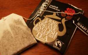 Clipper Fair Trade Organic English Breakfast Tea - Stringed Tea Bags