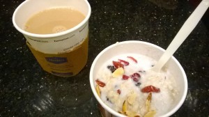 Image of oatmeal and tea breakfast
